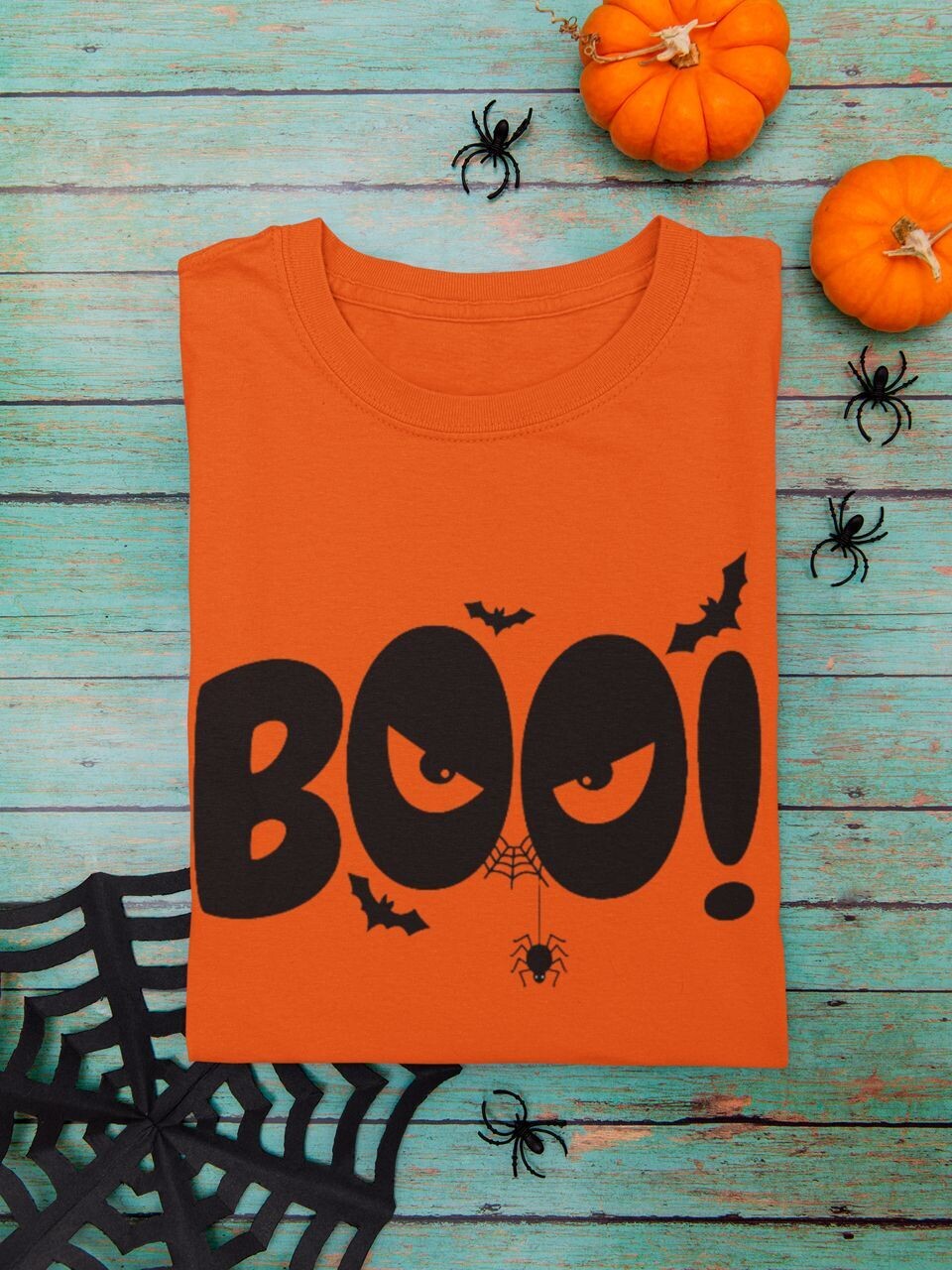 T Shirt Halloween - BOO!  -