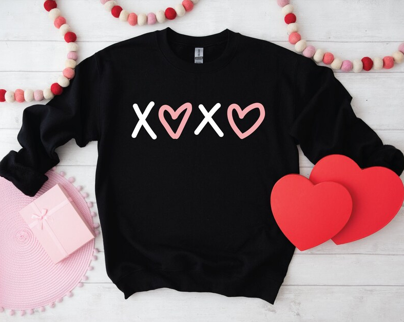 Sweater - X O X O -