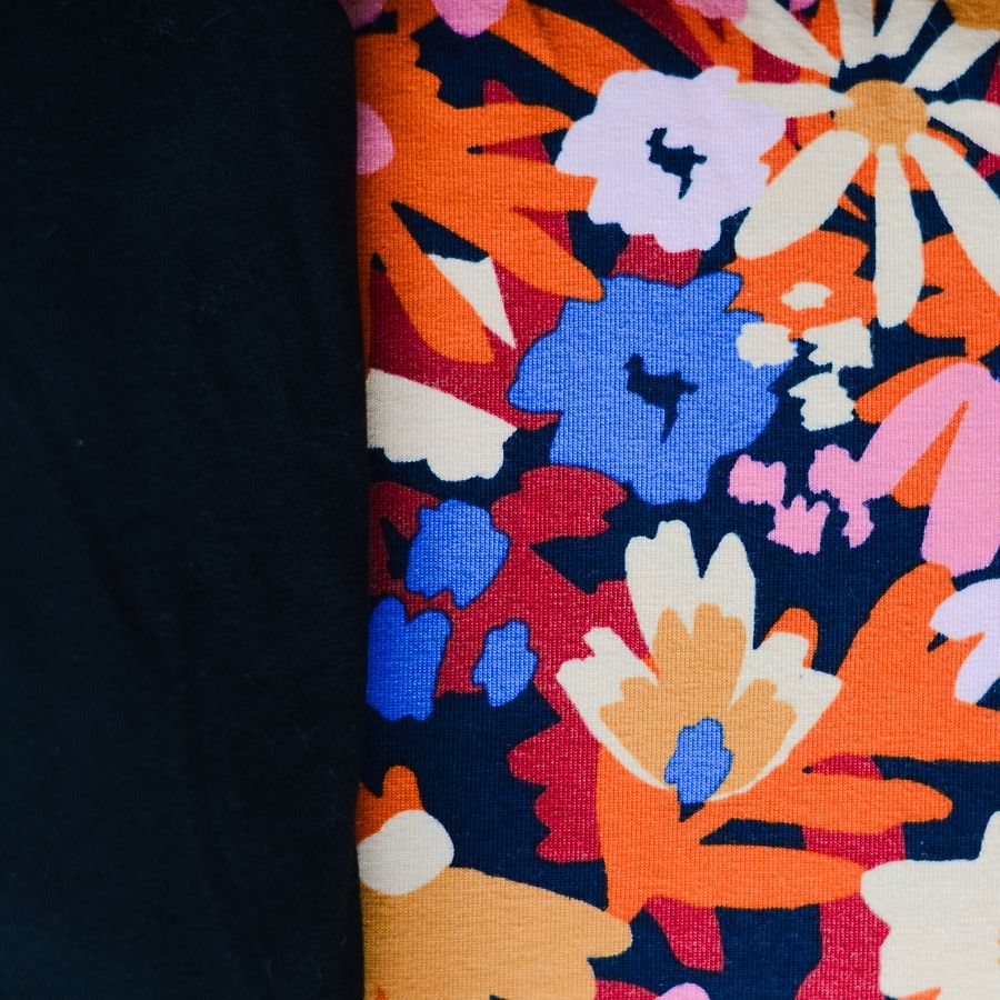 Bragas menstruales flores abstractas