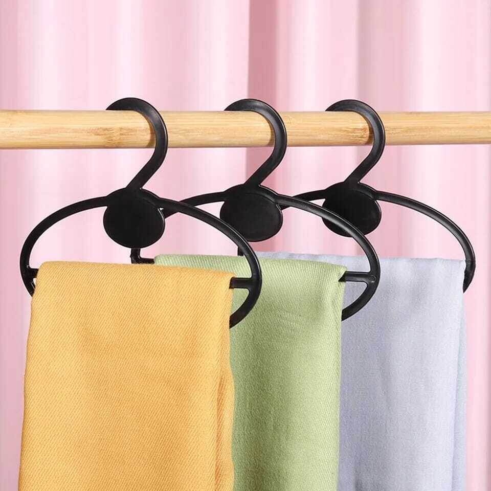 SCARF HANGER