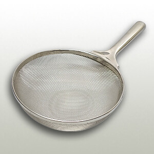 Soba Scoop Sieve (30cm)