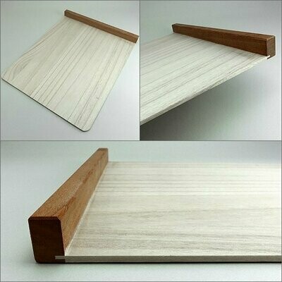 The paulownia body and the mahogany standing booth