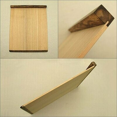 Booth board of paulownia body and black persimmon standing