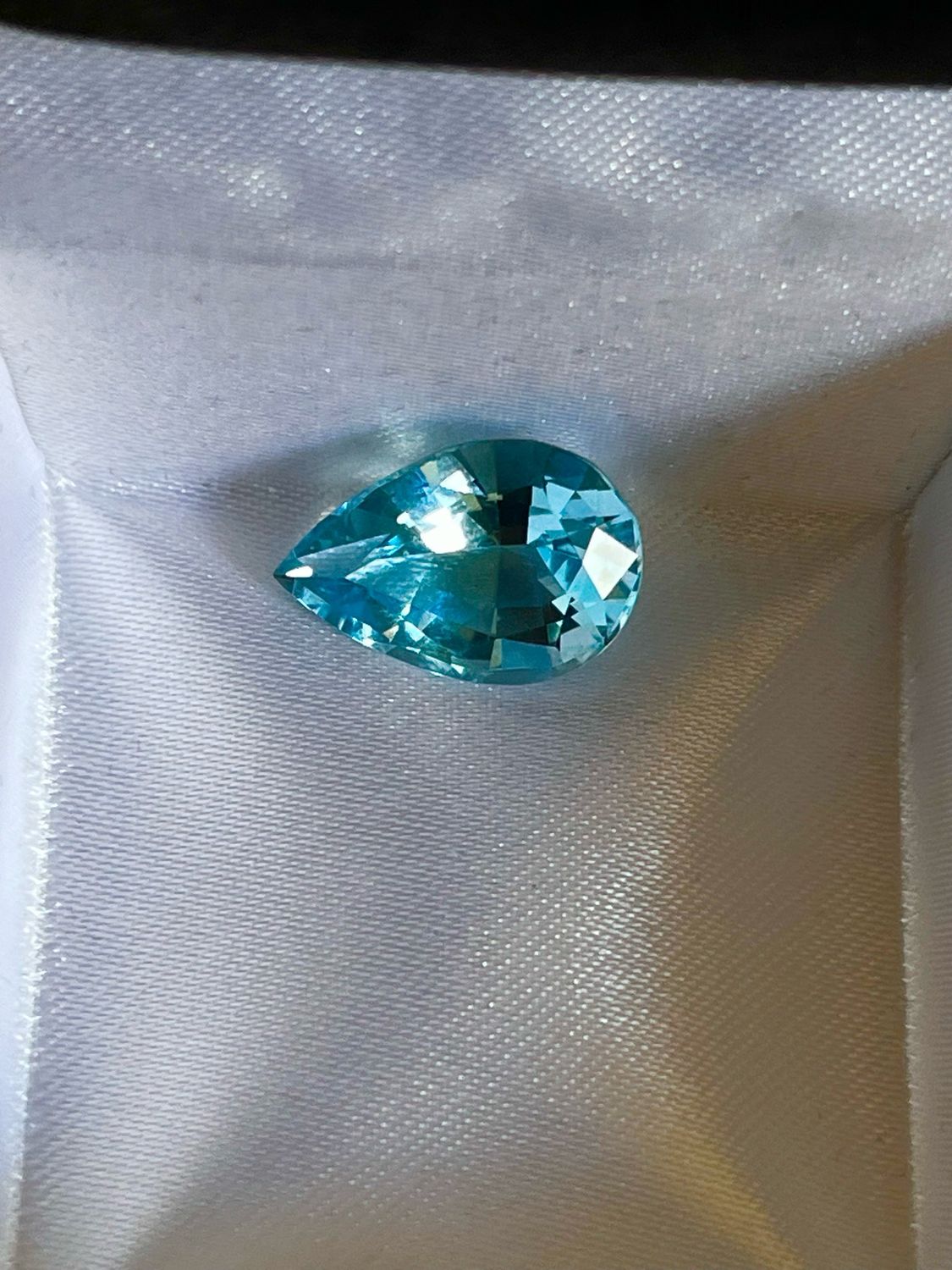 Aiguë marine 4,89 carats naturelle