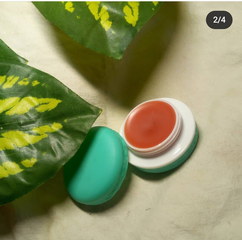 Pink Strawberry moisturizing macron lipbalm