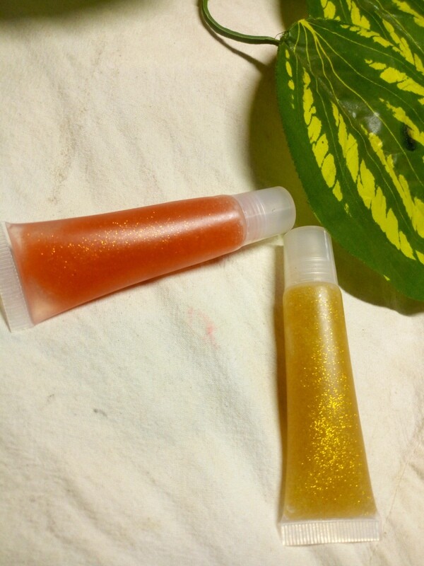 Gold shiny lipgloss(squeeze tube)