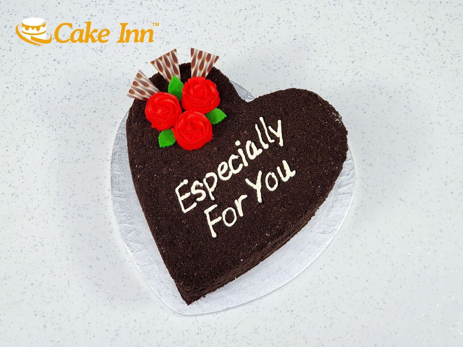 Full Oreo Heart Cake