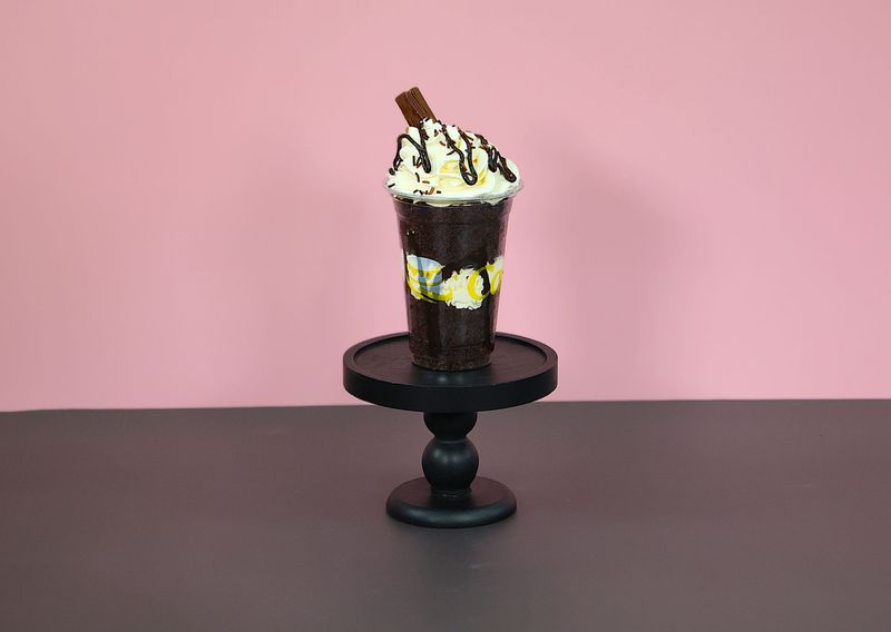 Chocolate Flake sundae cup