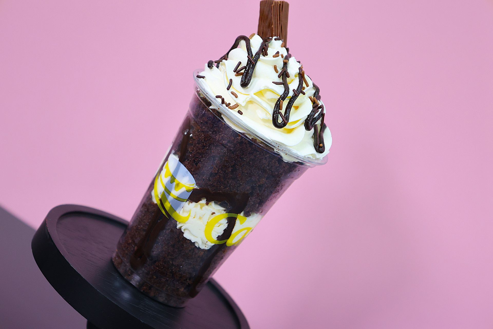 Chocolate Flake sundae cup