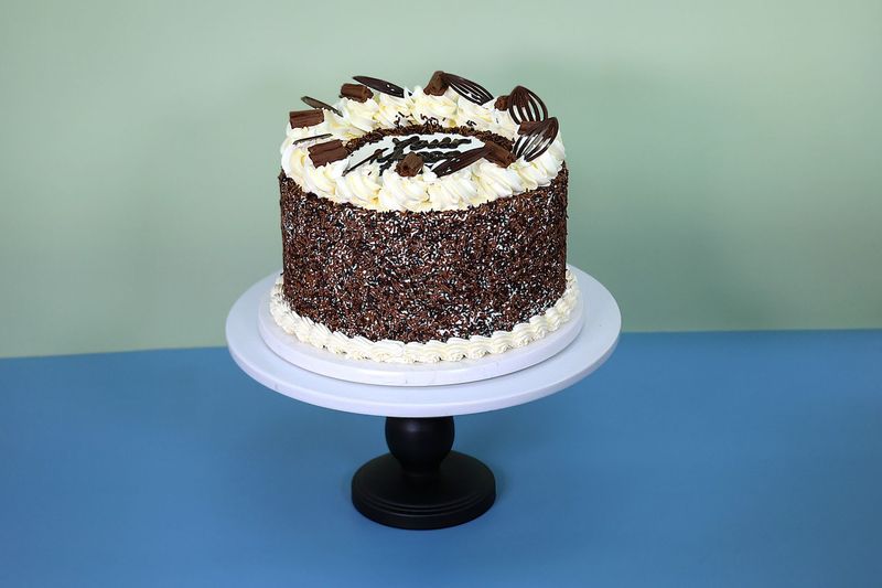 Click & Collect Chocolate Flake Cake