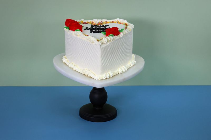 Flowers Heart Cake