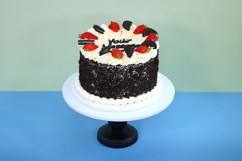 Oreo And Strawberry Toppings Birthday Cake