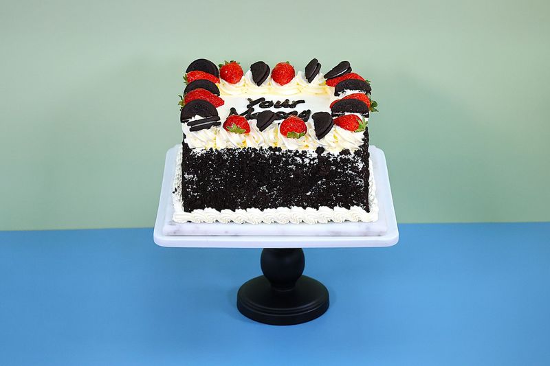 Oreo & Strawberry topping Birthday Cake