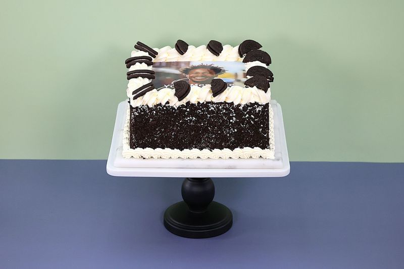 Oreo topping With Oreo Crumbs On Side  Photo Birthday Cake P438