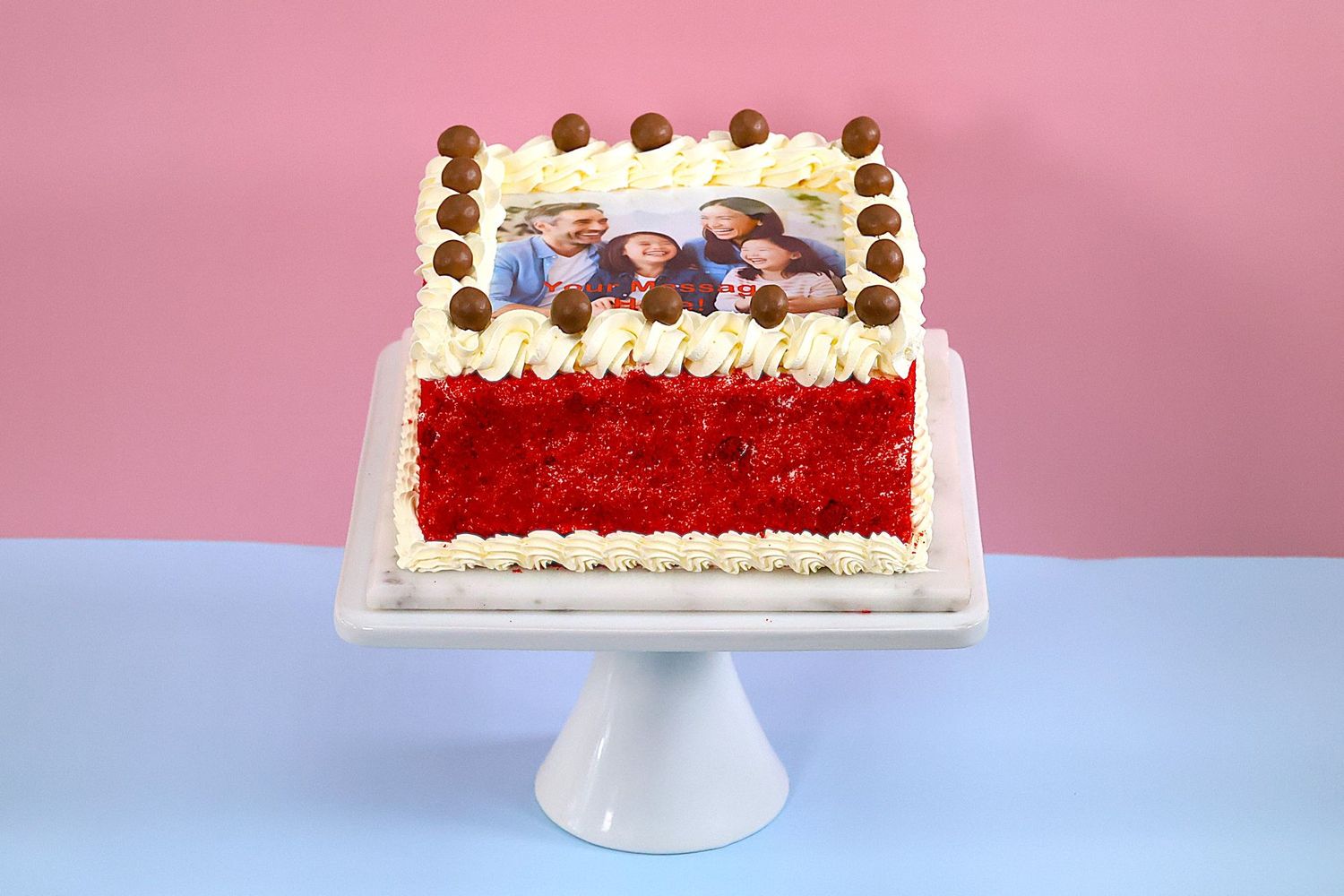 Malteser Topping Red velvet Photo Cake