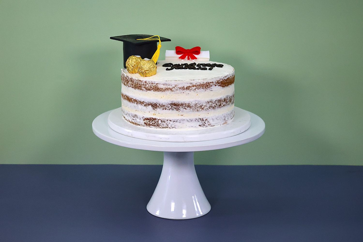 Graduation Naked Cake R115
