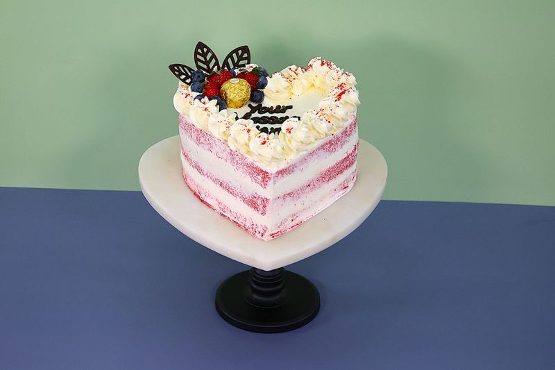 Ferrero & Fruits Red Velvet Naked Heart Cake