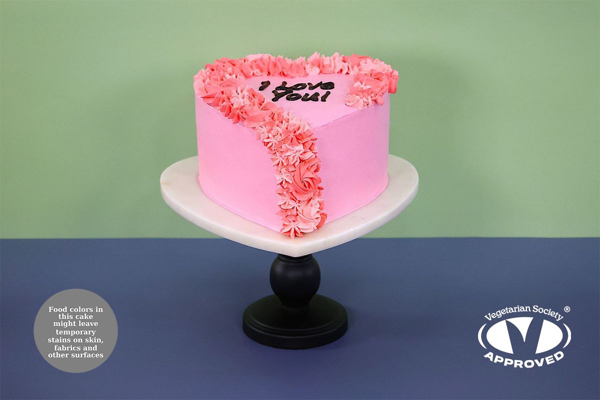 Classic flowers Heart Celebration Cake