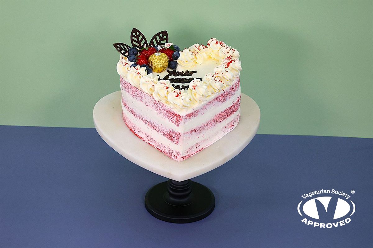 Ferrero & Fruits Red Velvet Naked Heart Cake