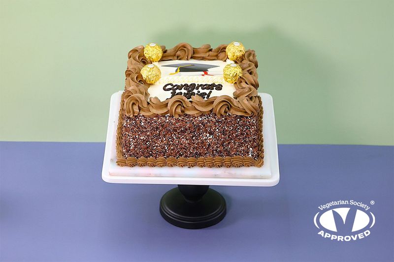 Ferrero Topping Graduation Cake
