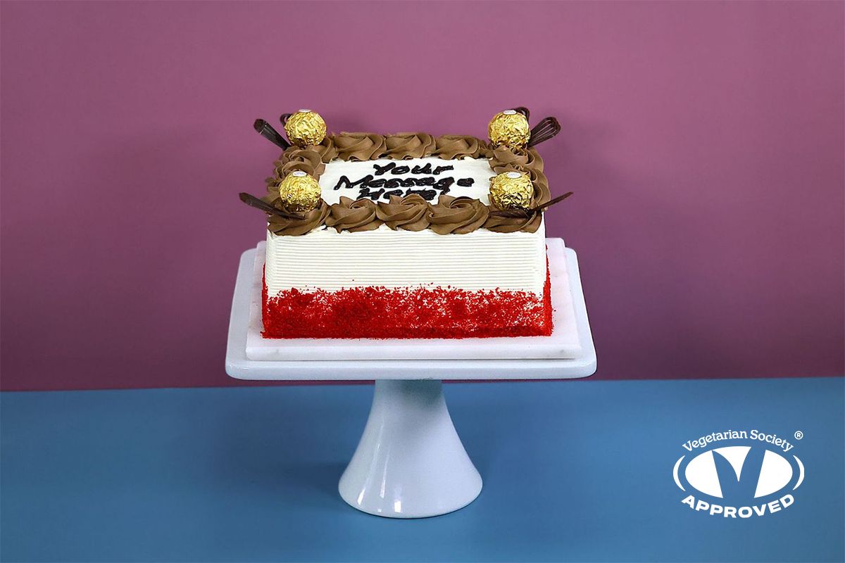 Ferrero Topping Red Velvet Cake RV282