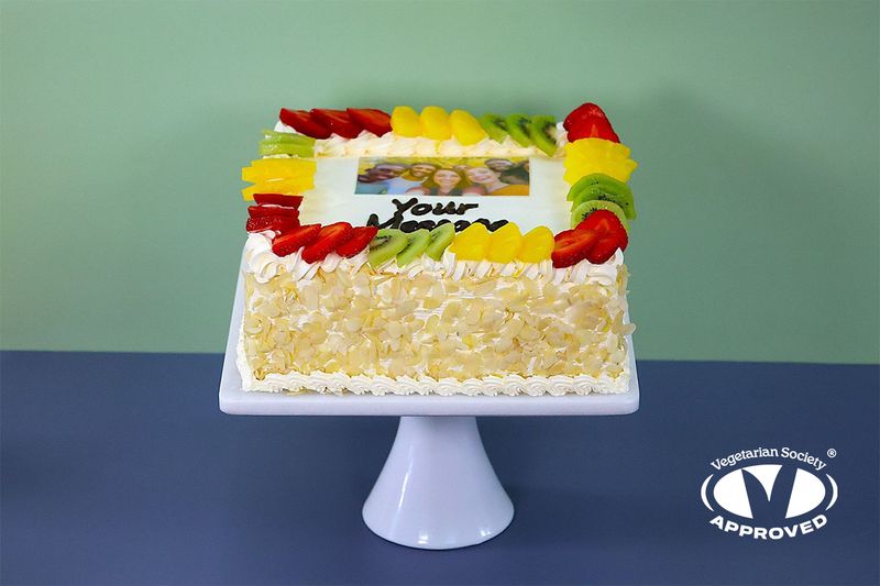 Full Fruit With Nuts On Side Photo Cake