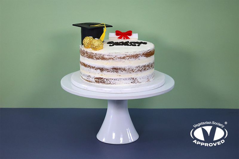 Graduation Naked Cake R115