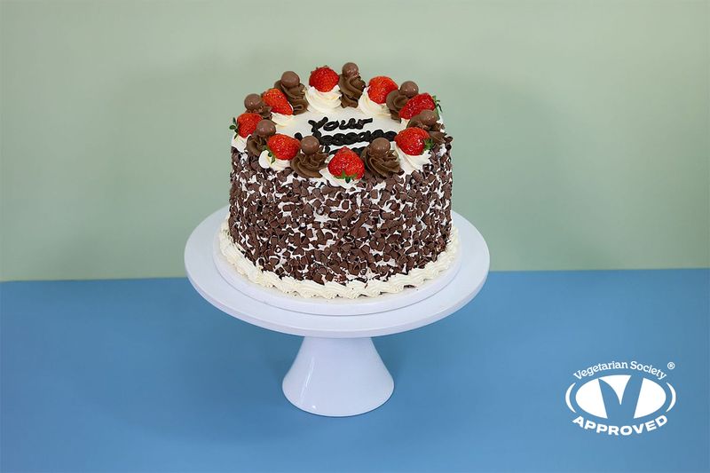 Maltesers & Strawberry Cake