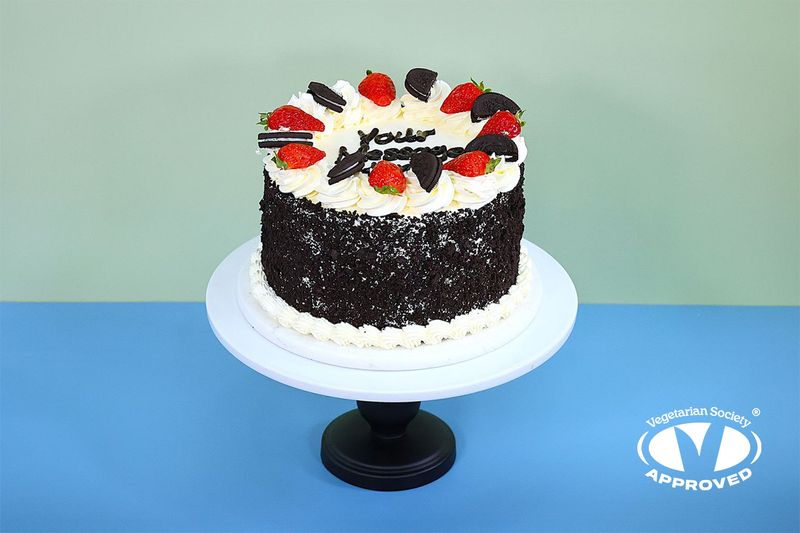 Oreo And Strawberry Toppings Birthday Cake
