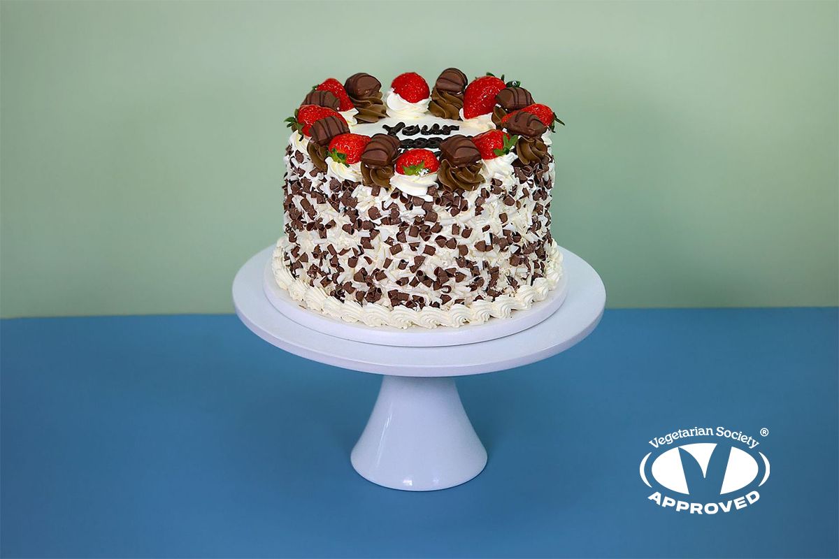 Strawberry & Chocolate Cake