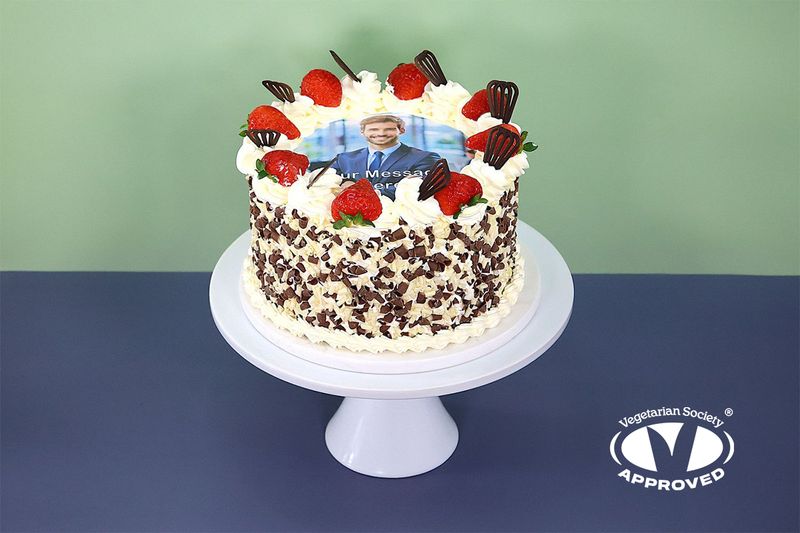 Strawberry & chocolate curls  Photo Birthday Cake