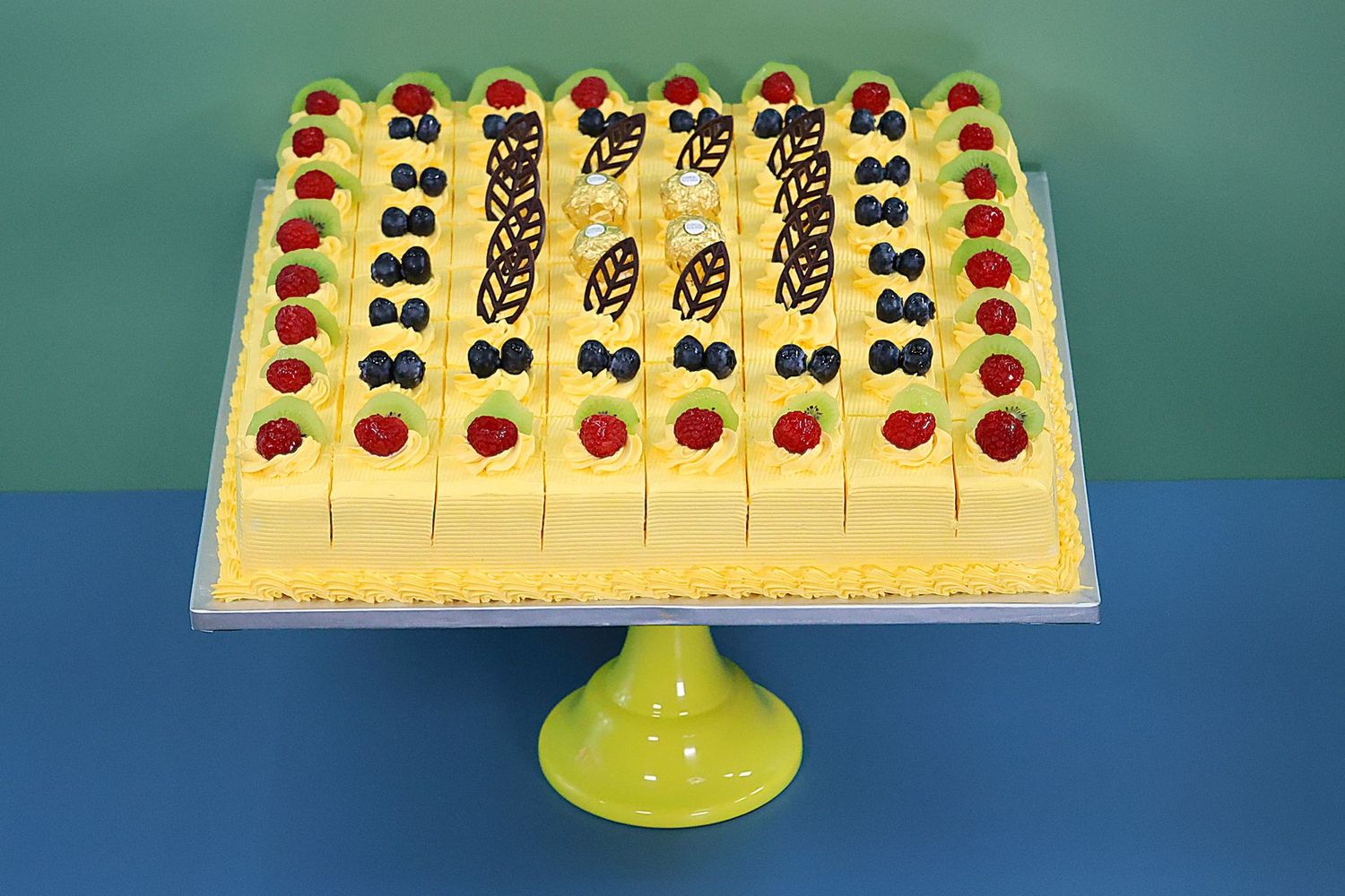 Mango Delight Pre Cut Party Platter Tray Cake