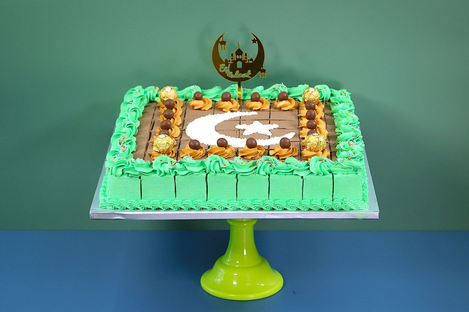 Eid Mubarak Pre Cut Party Platter Tray Cake Eid Mubarak Pre Cut Party Platter Tray Cake