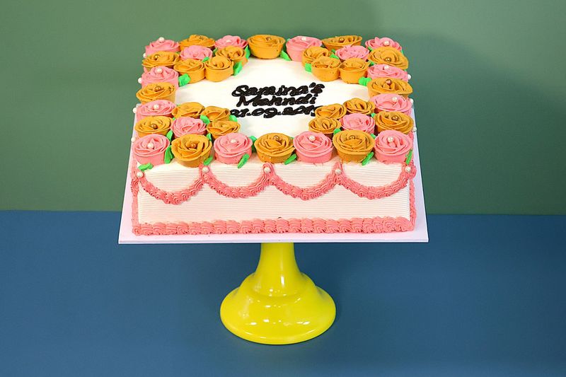 Gold & Pink Flowers Mehndi Cake