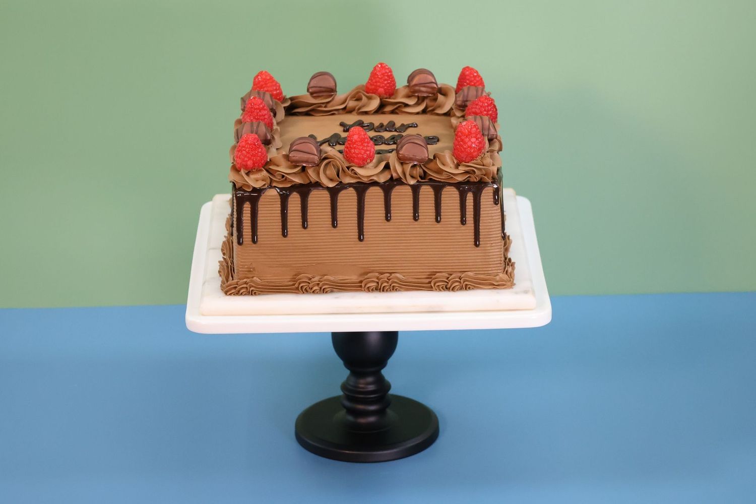 Kinder Bueno Chocolate Deluxe Birthday Cake