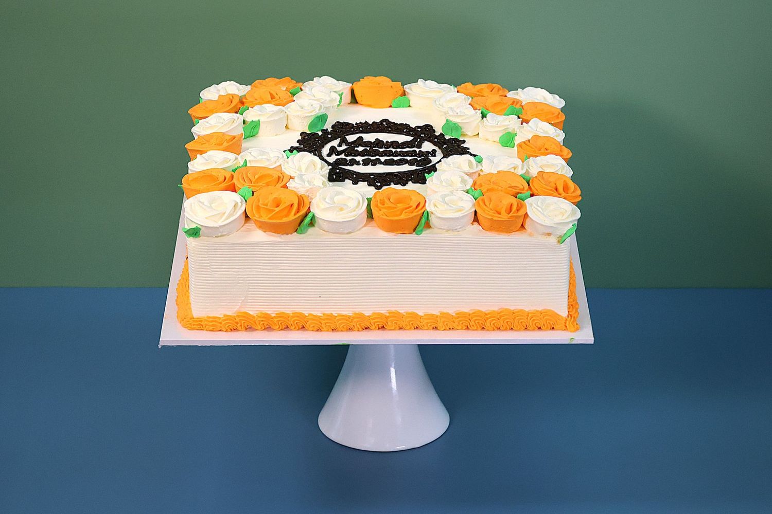 Elegant Flowers Mehndi Cake
