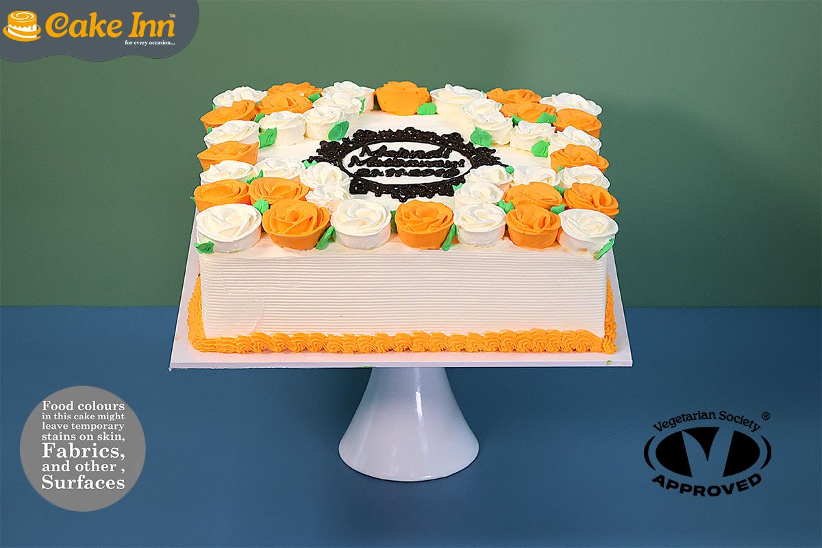 Elegant Flowers Mehndi Cake Elegant Flowers Mehndi Cake