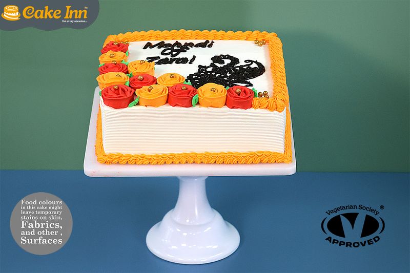 Orang & Red Flowers Mehndi Cake Orang & Red Flowers Mehndi Cake