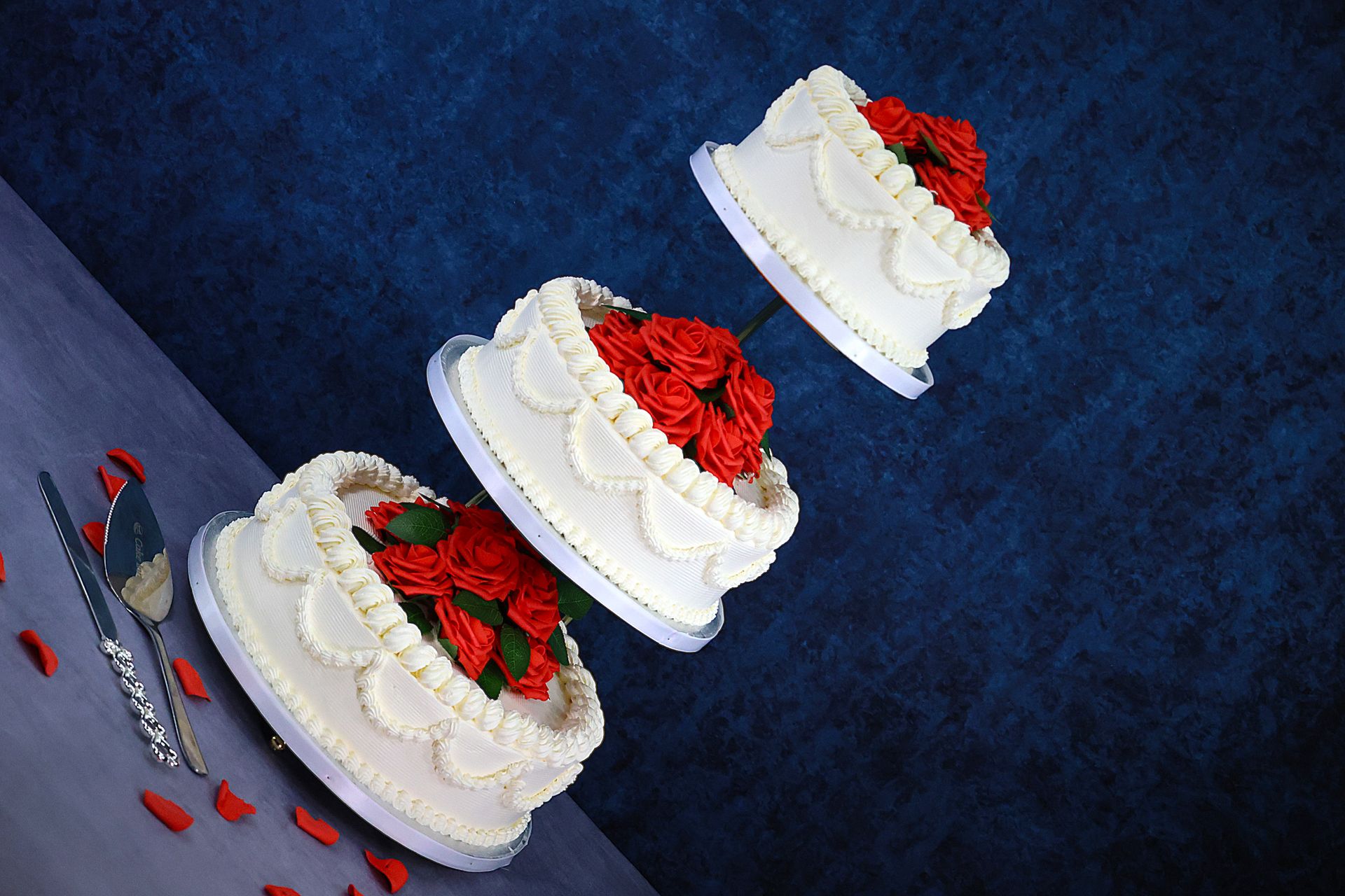 Red Flowers 3-Tier Wedding Cake