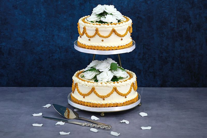 Customisable Flowers Theme 2-Tier Wedding Cake Customisable Flowers Theme 2-Tier Wedding Cake