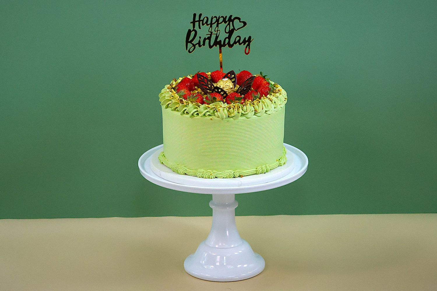 Luxury Pistachio Cake Luxury Pistachio Cake