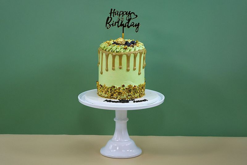 Tall 6 layers Pistachio Bliss Cake Tall 6 layers Pistachio Bliss Cake