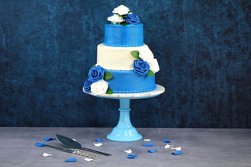 Customisable Flowers Colour Theme 3-Tier Wedding Cake Customisable Flowers Colour Theme 3-Tier Wedding Cake