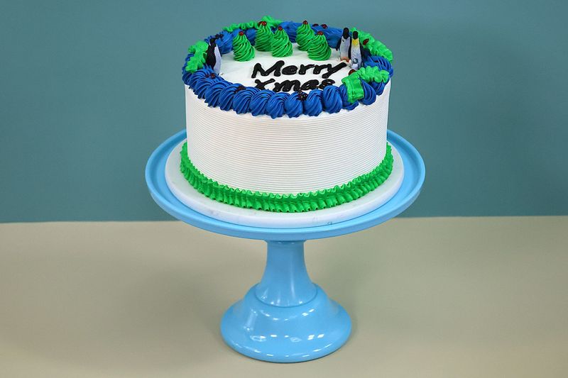 Penguin Christmas Cake Penguin Christmas Cake