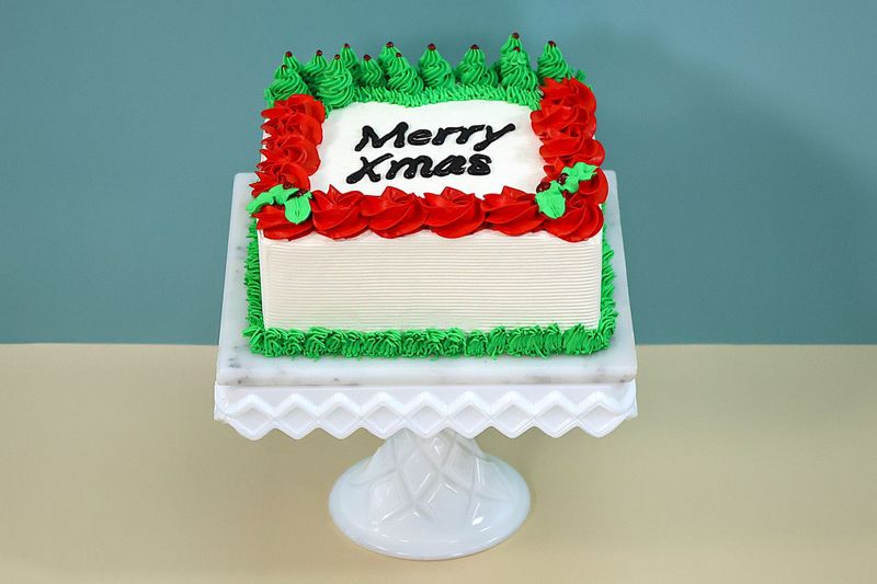 Red & Green Christmas Cake Red & Green Christmas Cake
