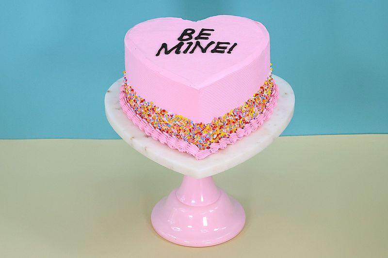 Love Heart Pink valentine's day cakes