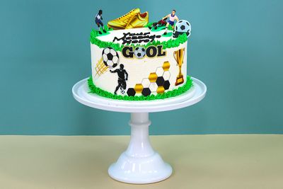 Football cakes