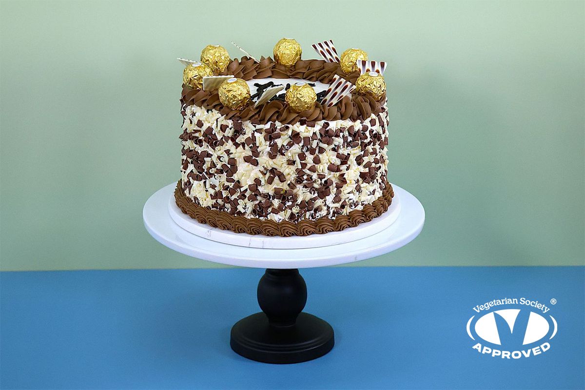 Ferrero topping & Chocolate curls on side Birthday Cake Ferrero topping & Chocolate curls on side Birthday Cake