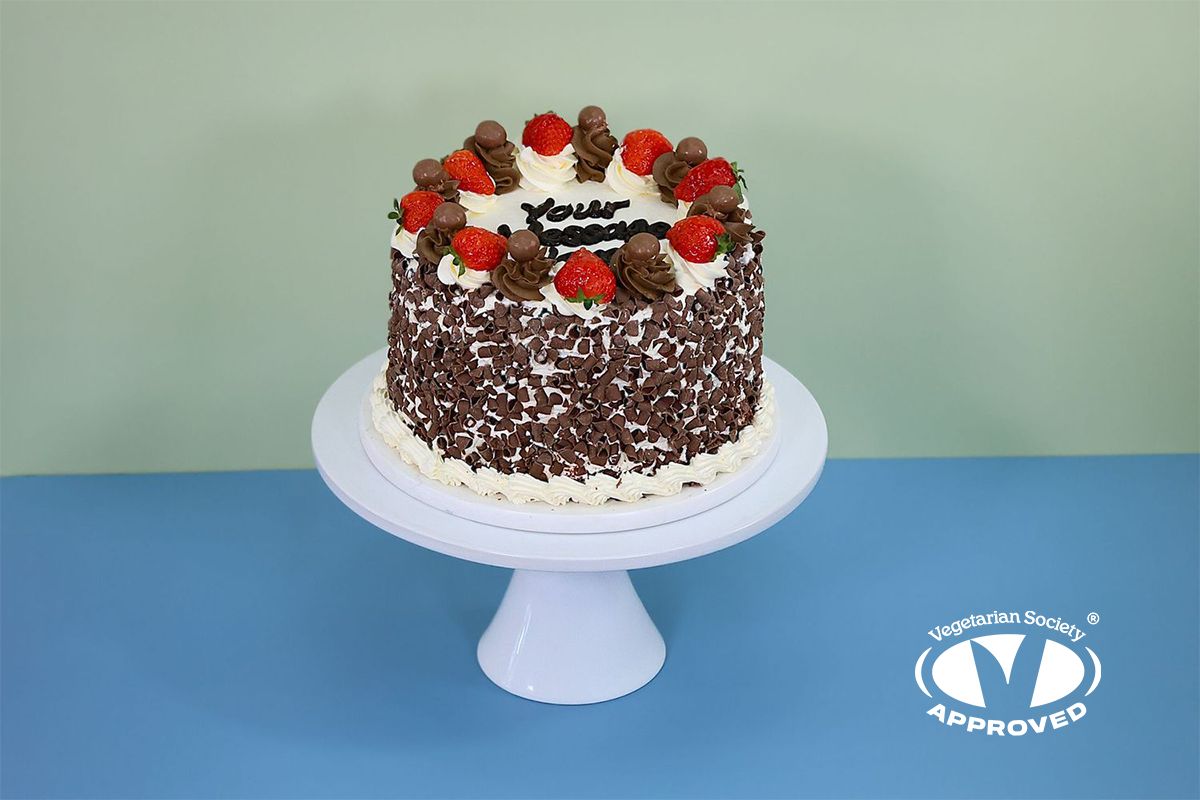 Strawberry & Malteser Cake