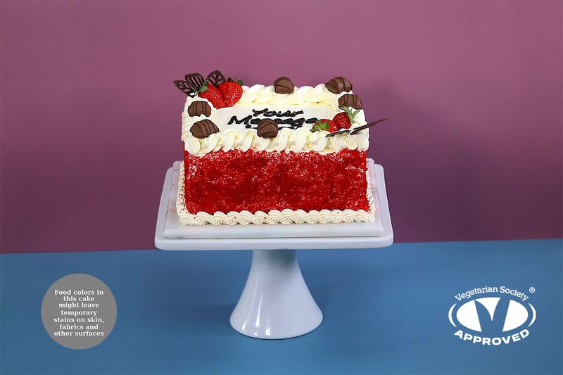Kinder & Strawberry's With Crumbs On Side Red velvet Cake RV320 Kinder & Strawberry's With Crumbs On Side Red velvet Cake RV320